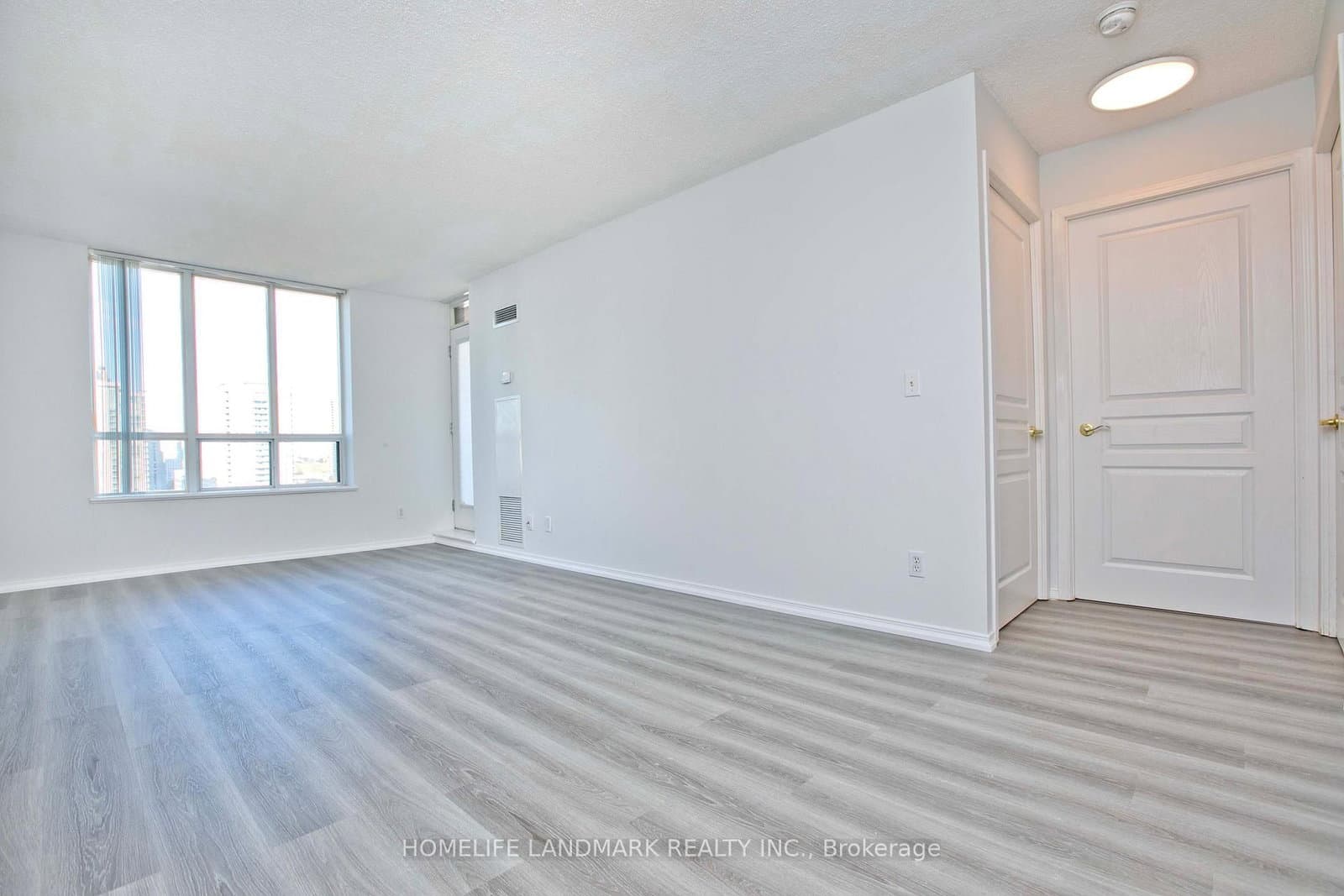 55 Harrison Garden Boulevard, Unit 1210 thumbnail 7