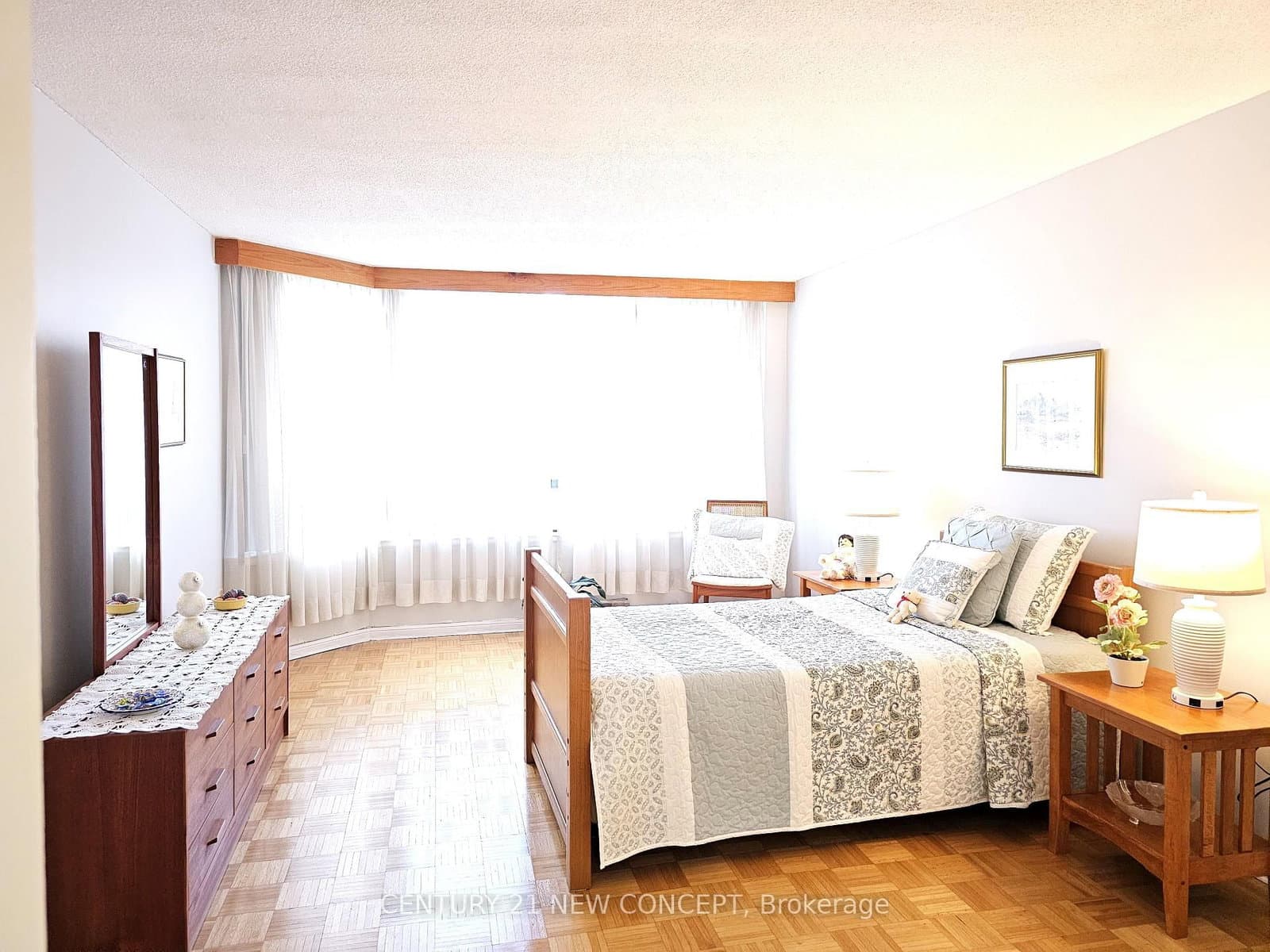 255 The Donway West E, Unit 123 thumbnail 17