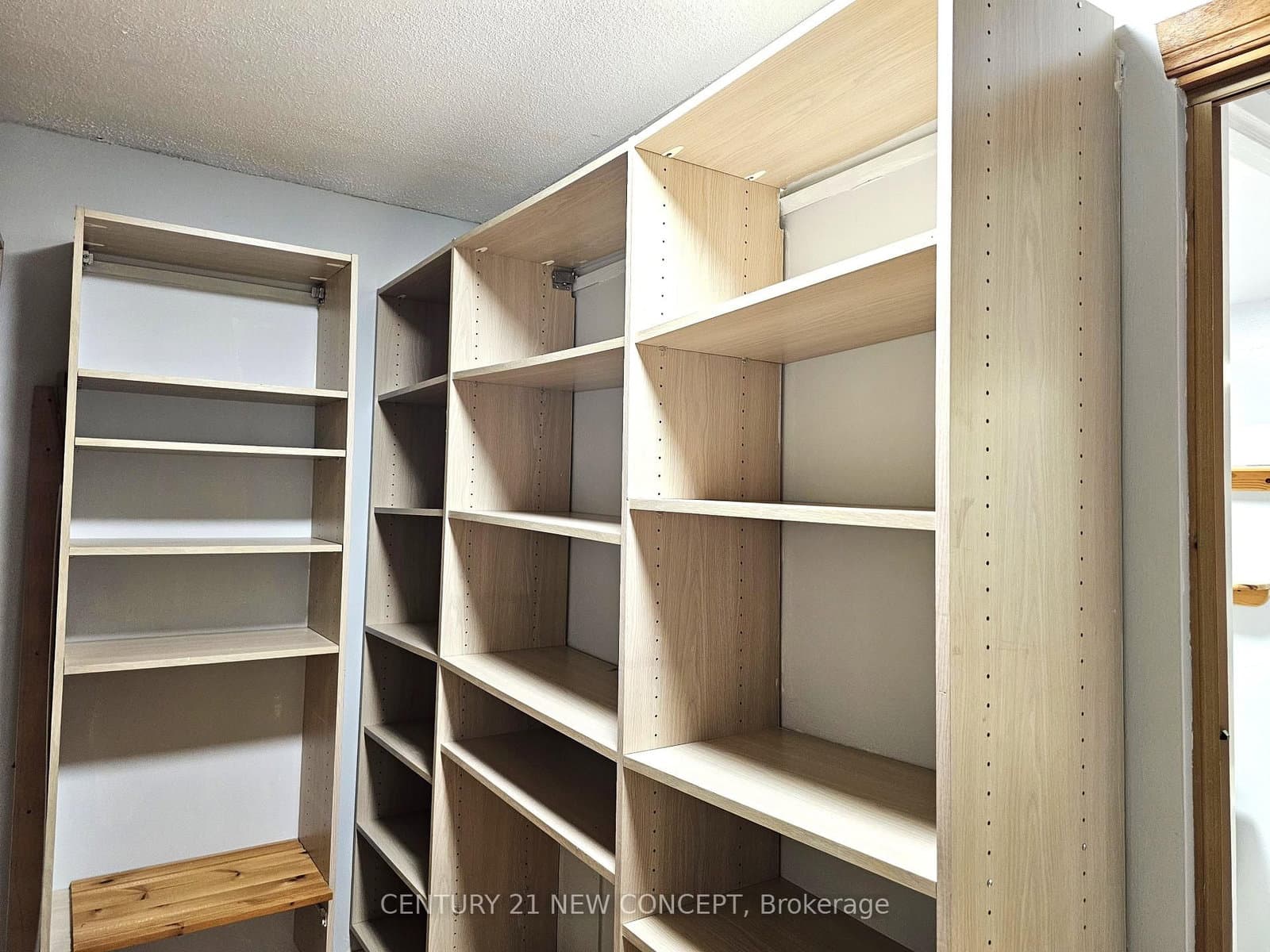 255 The Donway West E, Unit 123 thumbnail 20