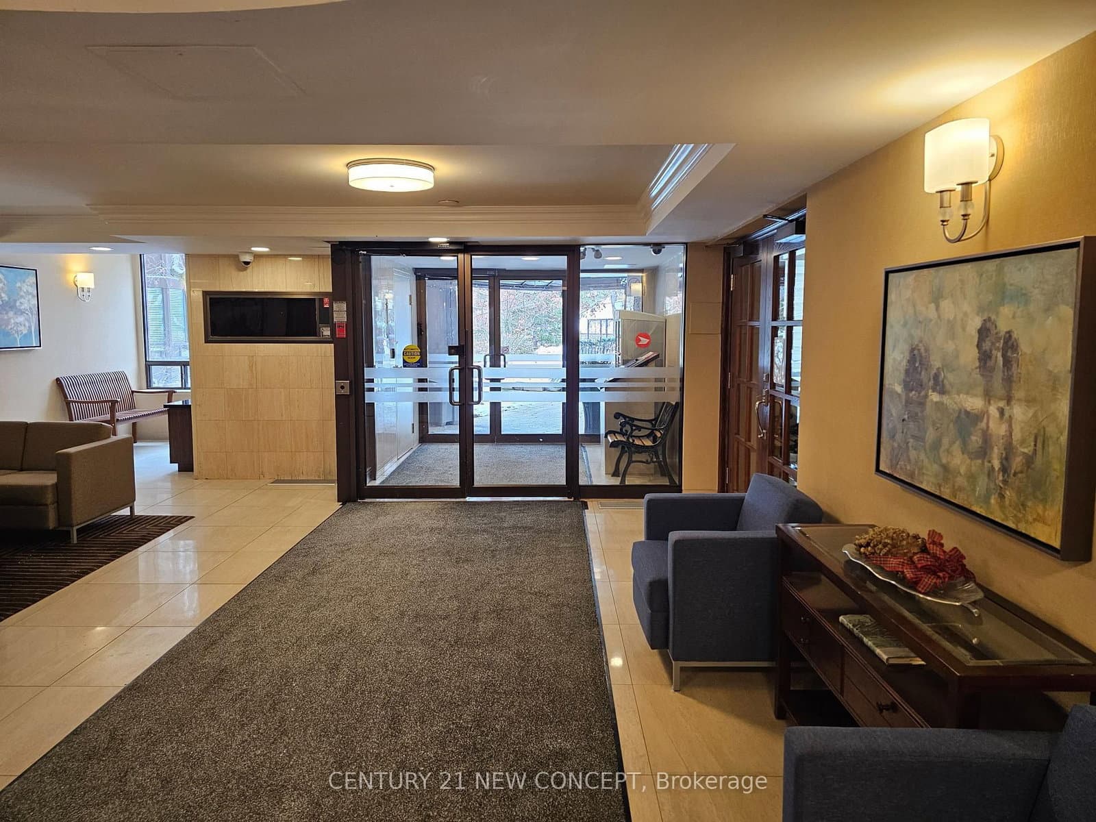 255 The Donway West E, Unit 123 thumbnail 4