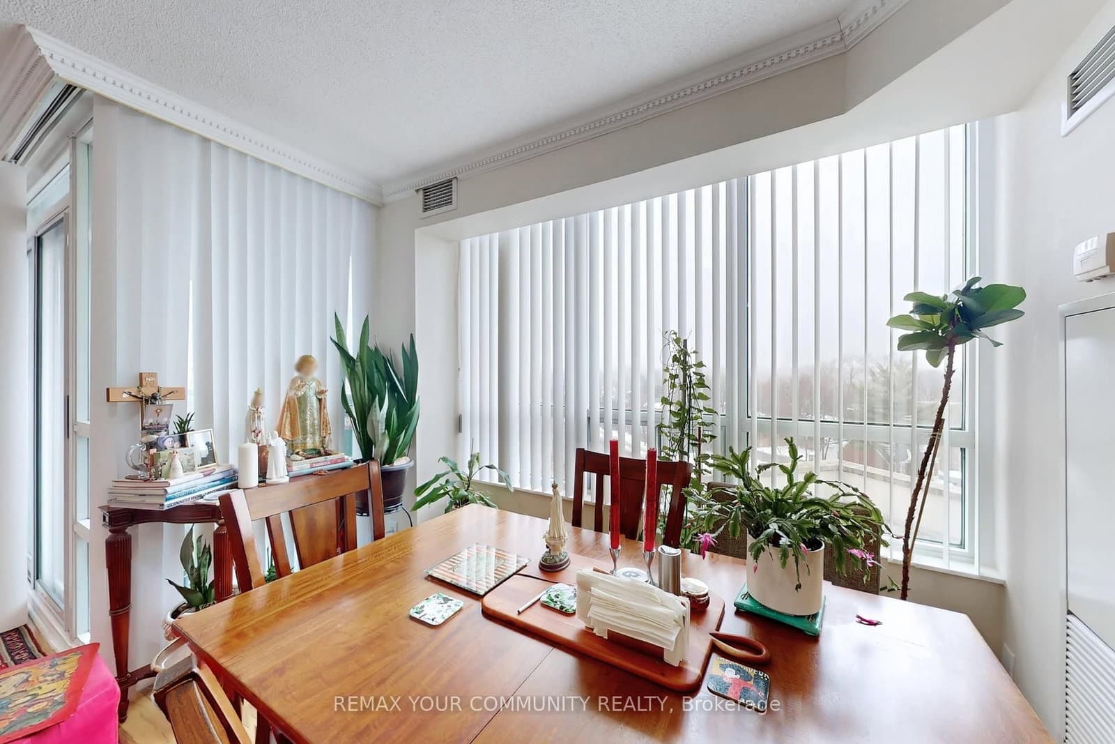 503 Beecroft Road, Unit 607 thumbnail 20