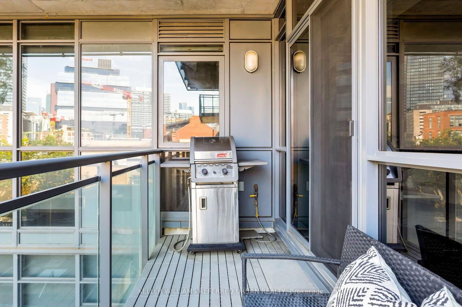 90 Trinity Street, Unit 212 thumbnail 22