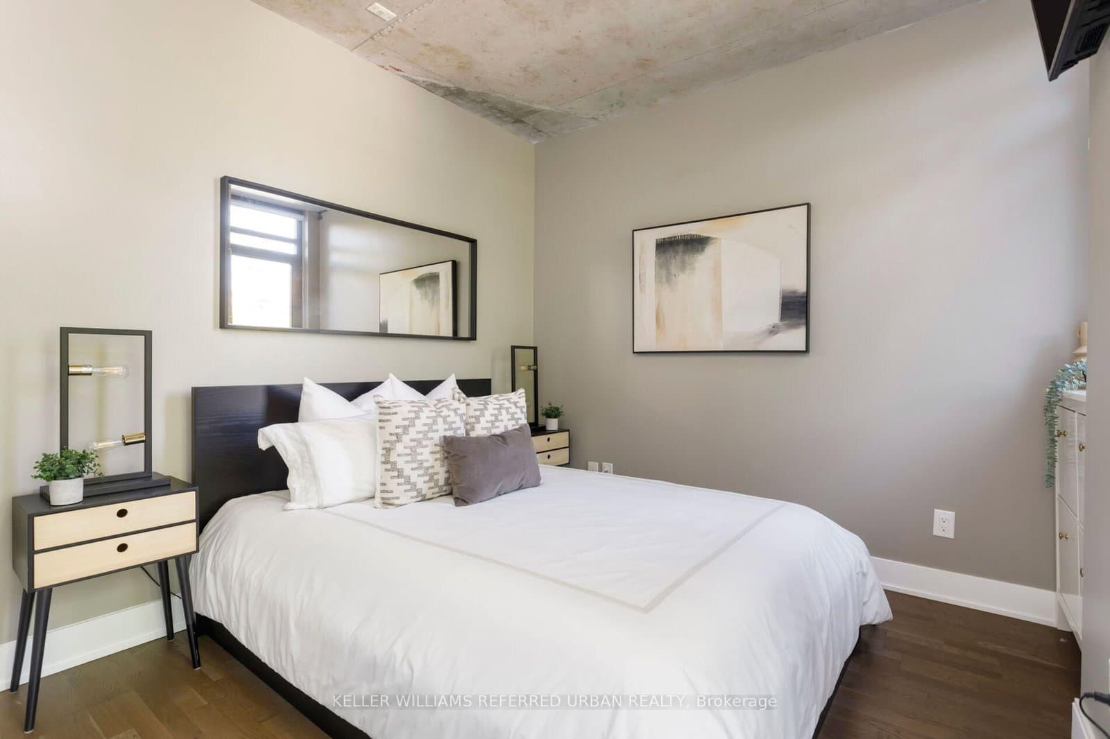 90 Trinity Street, Unit 212 thumbnail 24
