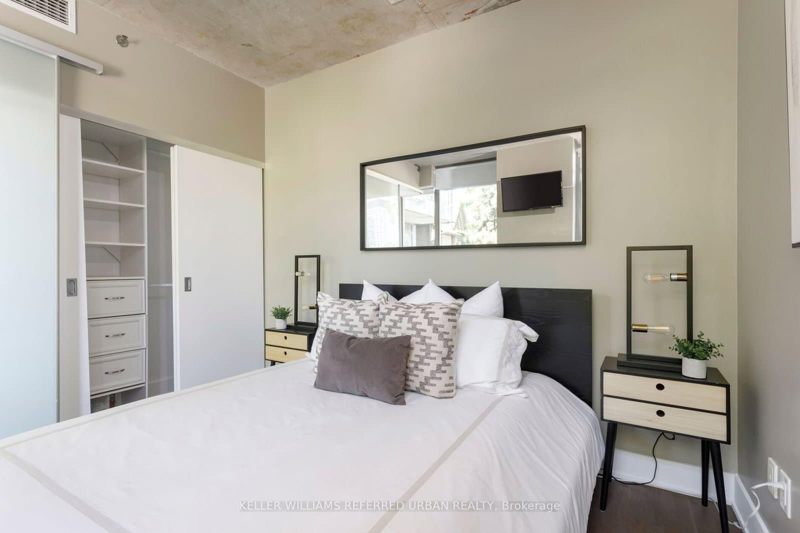 90 Trinity Street, Unit 212 thumbnail 26