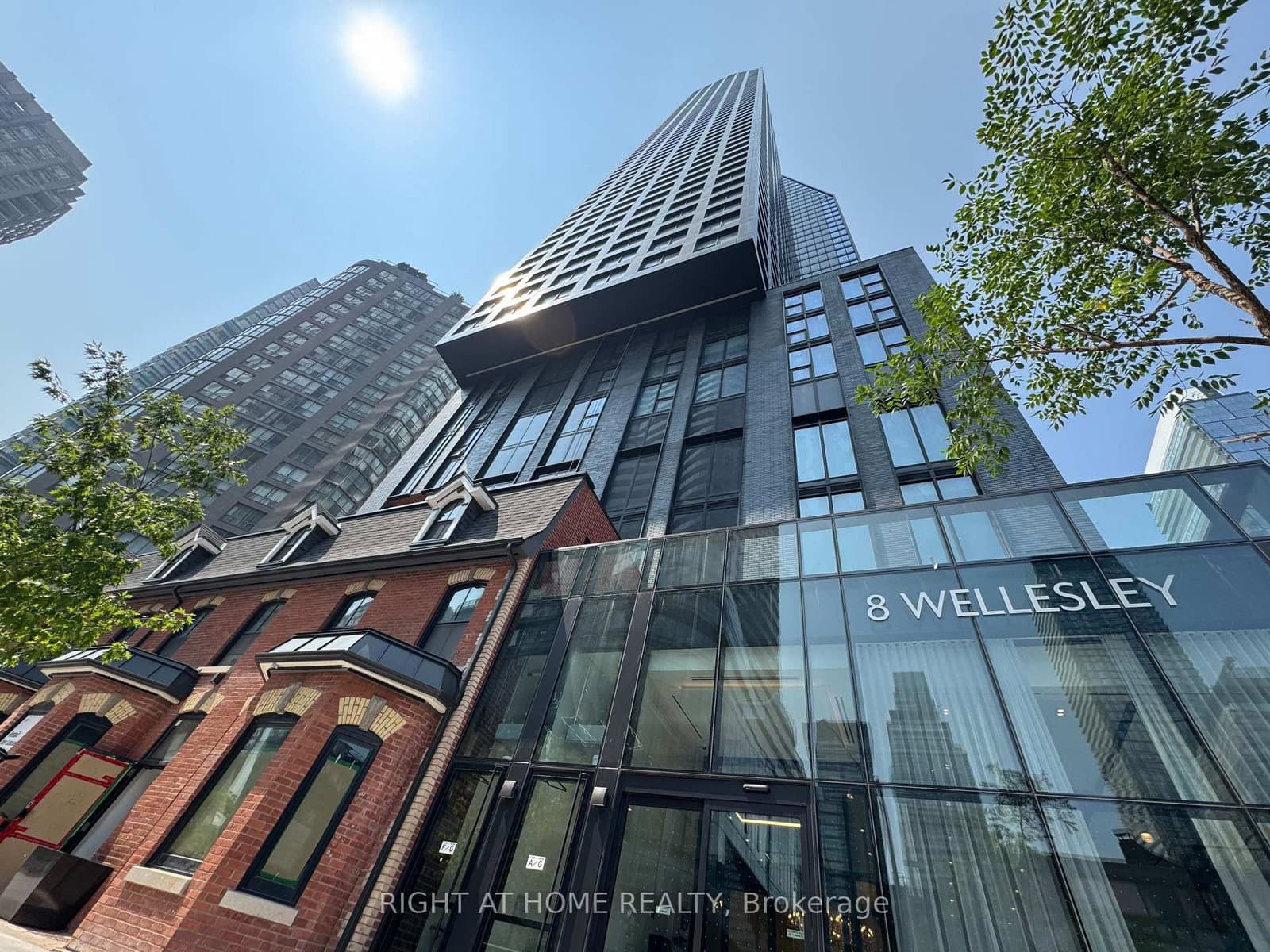#5205 - 8 Wellesley Street W