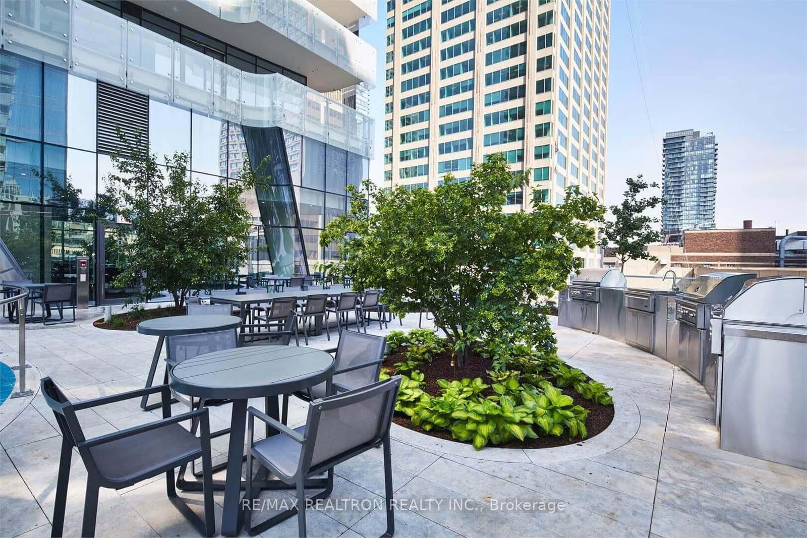 1 Bloor Street E, Unit 312 thumbnail 16