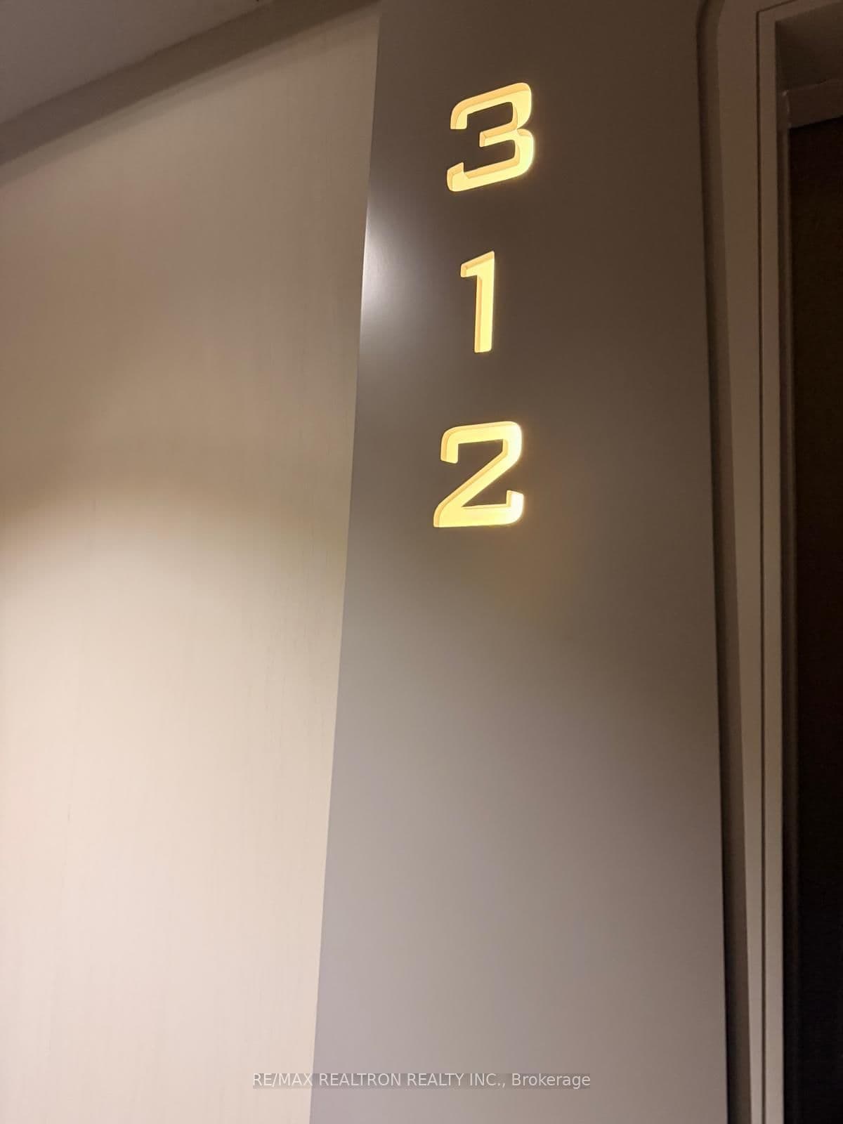 1 Bloor Street E, Unit 312 thumbnail 2