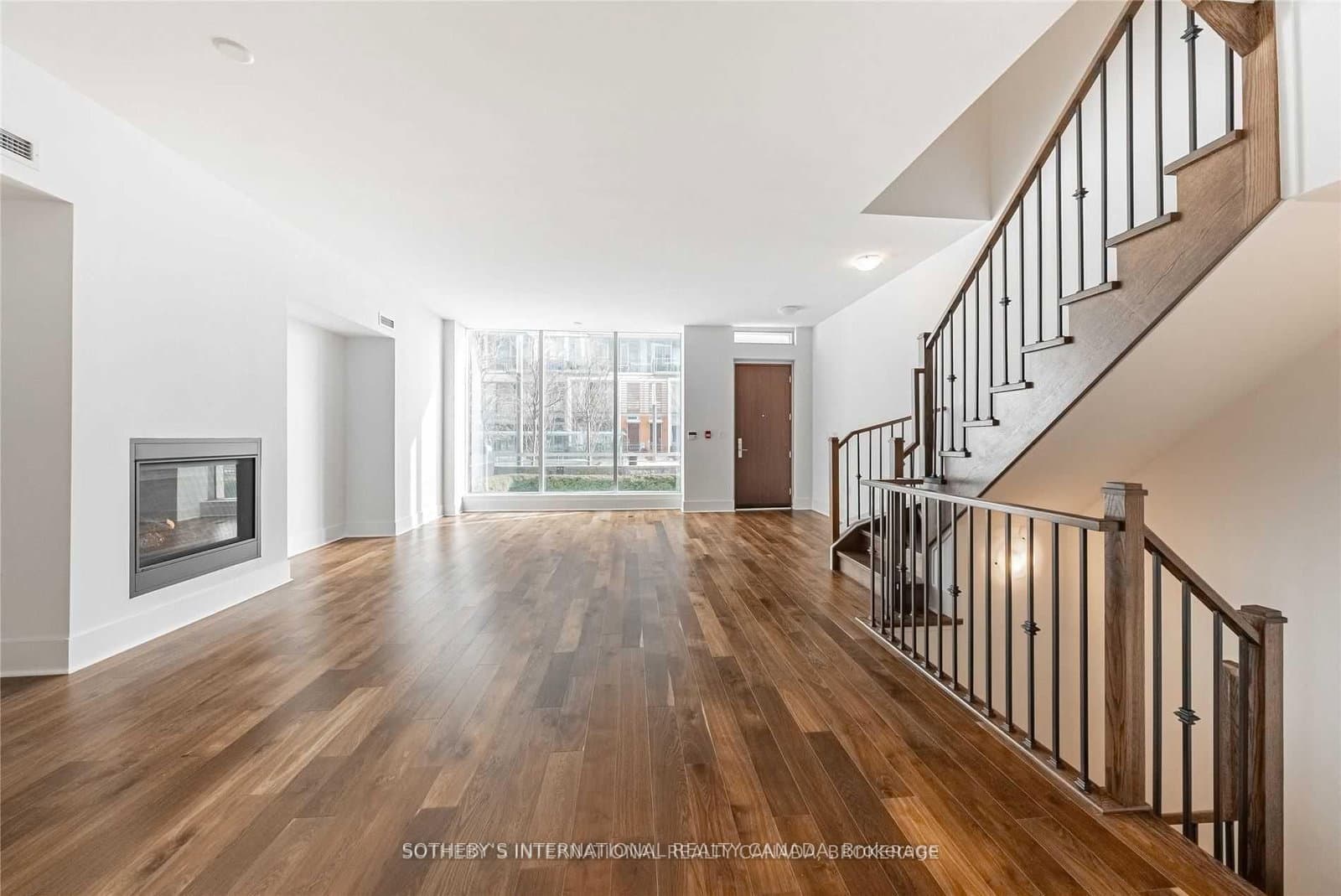 29 Queens Quay E, Unit TH-113 thumbnail 10