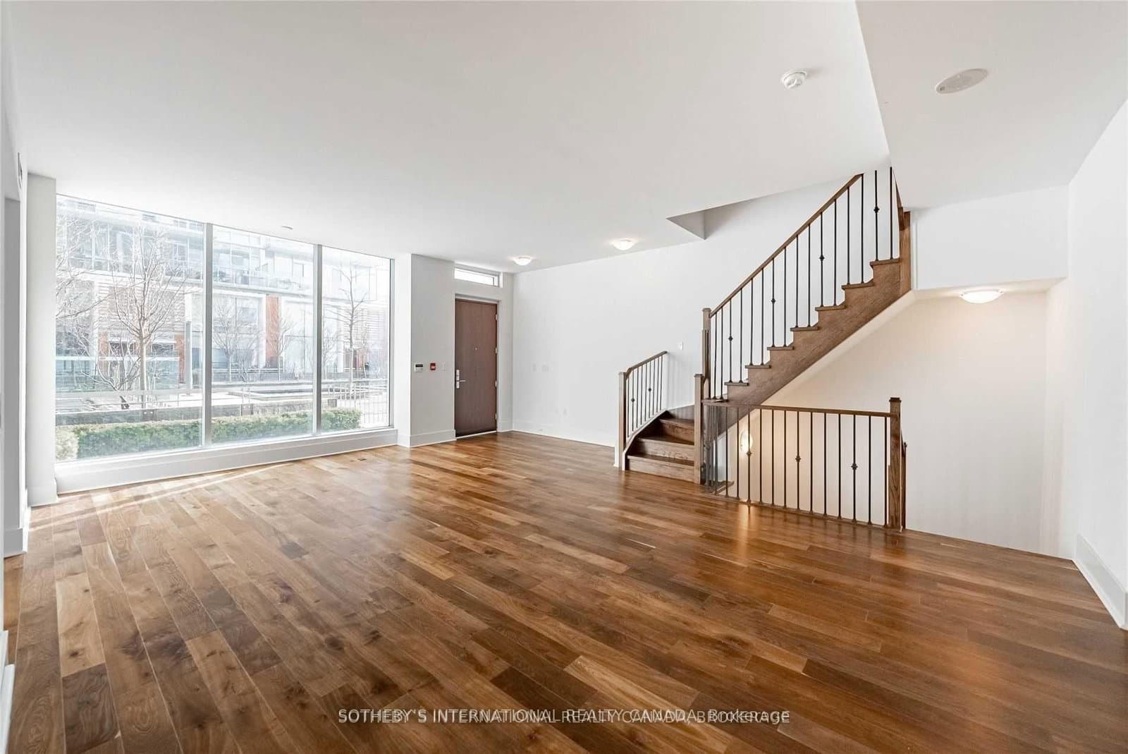 29 Queens Quay E, Unit TH-113 thumbnail 11