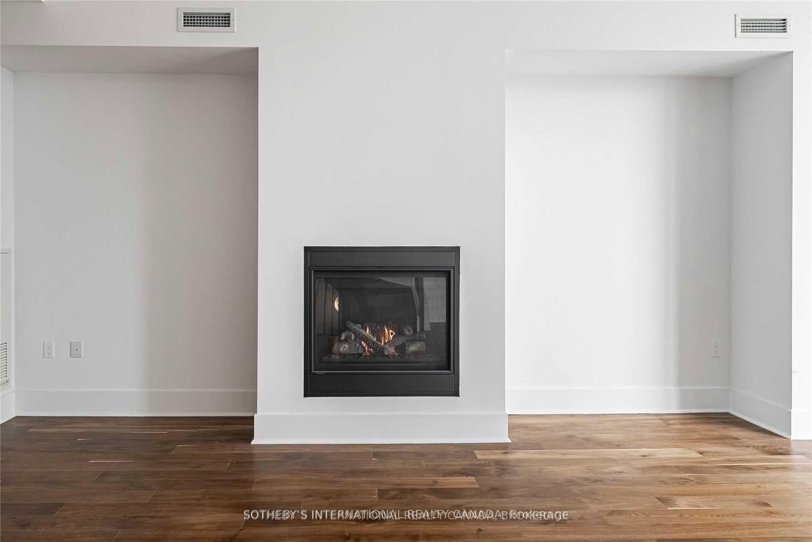 29 Queens Quay E, Unit TH-113 thumbnail 14