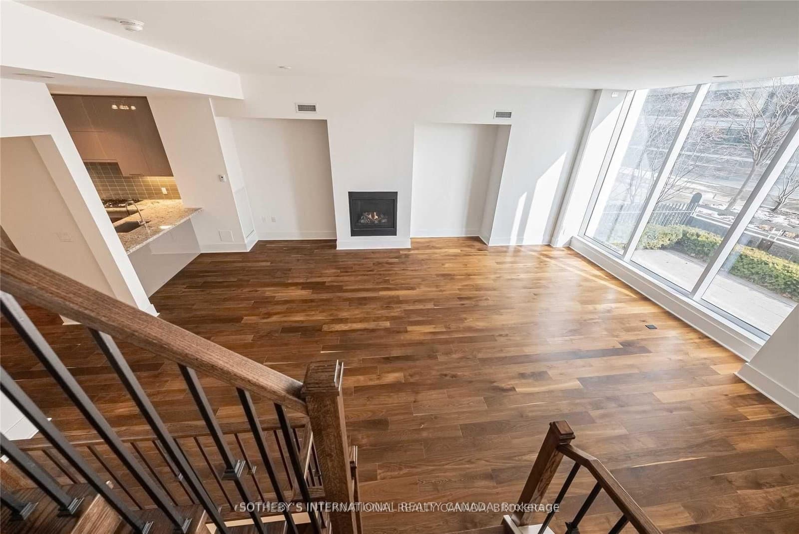 29 Queens Quay E, Unit TH-113 thumbnail 20