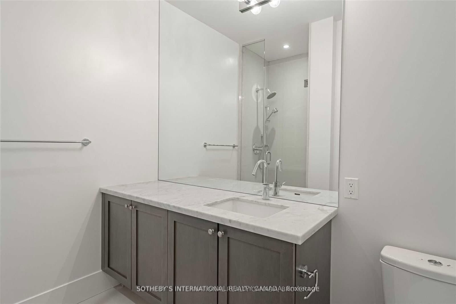 29 Queens Quay E, Unit TH-113 thumbnail 26