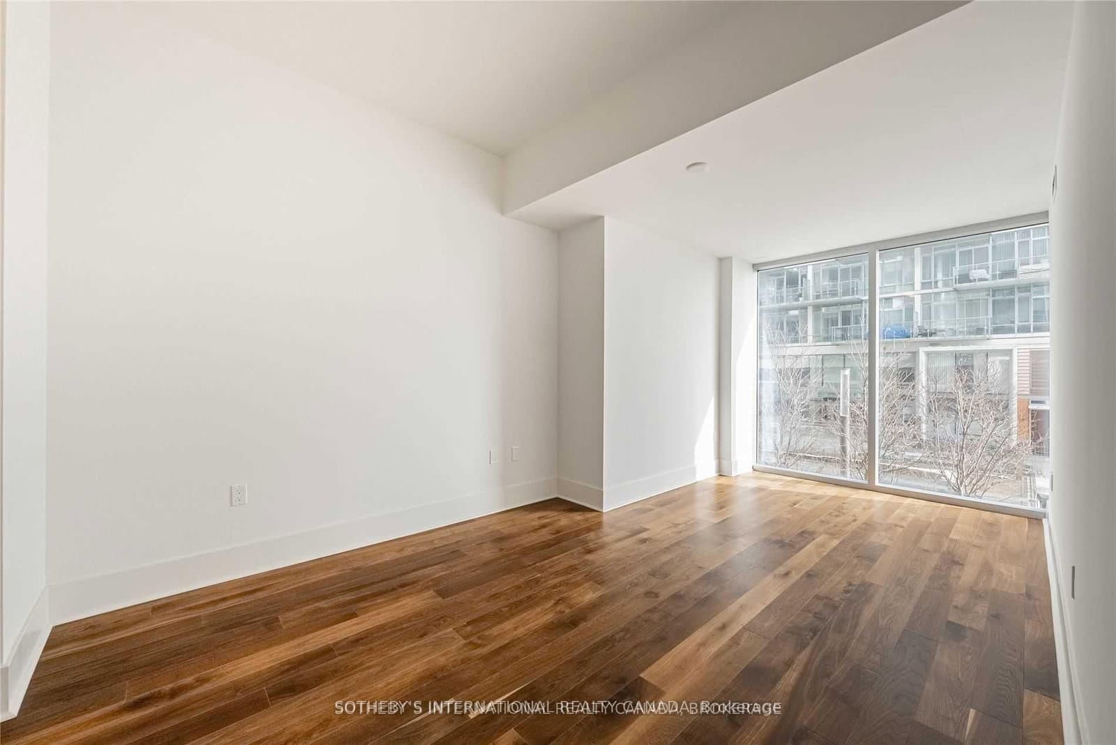 29 Queens Quay E, Unit TH-113 thumbnail 28