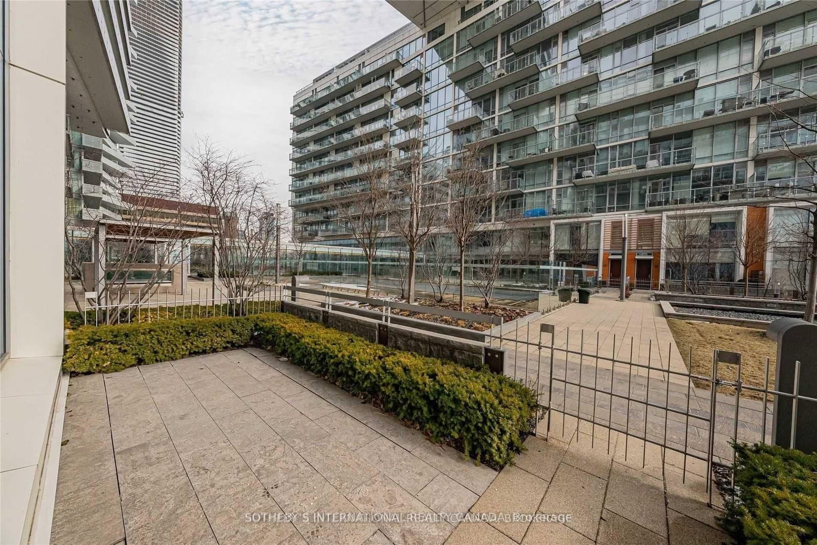 29 Queens Quay E, Unit TH-113 thumbnail 3