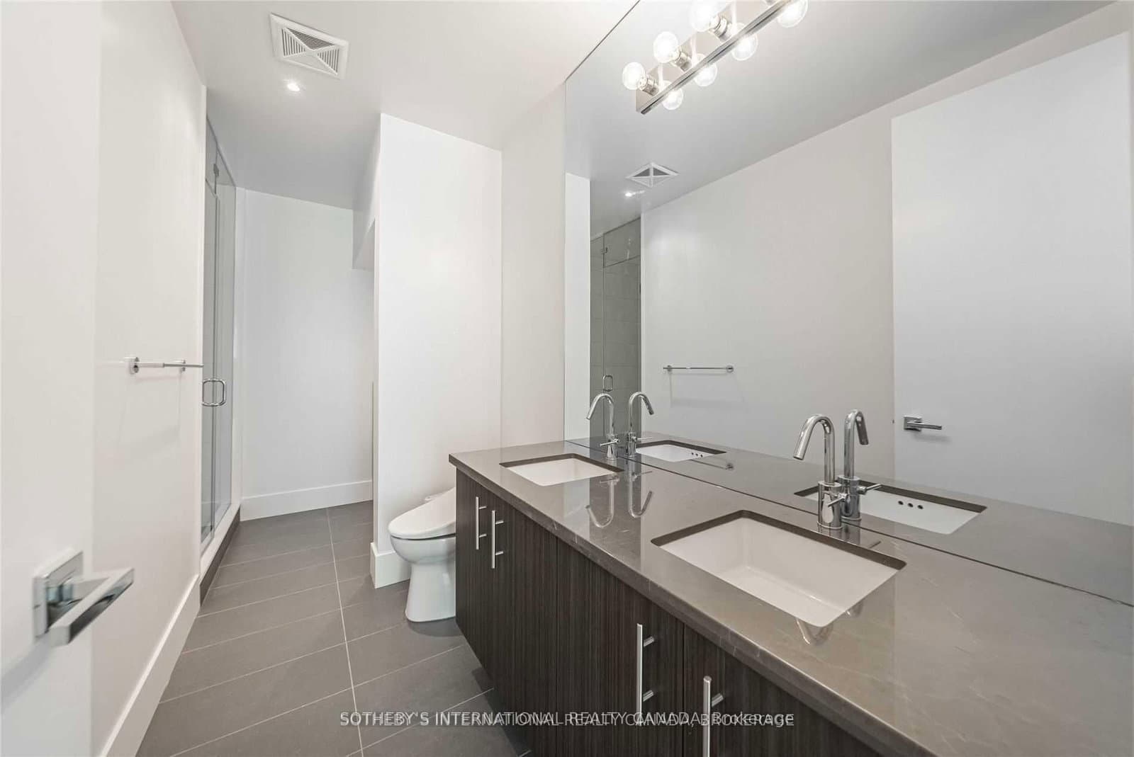 29 Queens Quay E, Unit TH-113 thumbnail 30