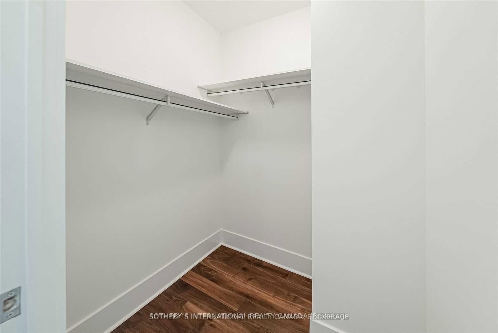 29 Queens Quay E, Unit TH-113 thumbnail 32