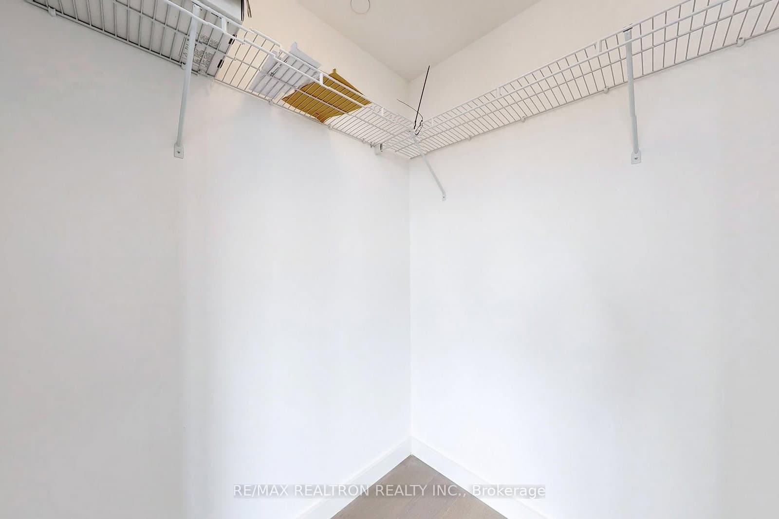 81 Wellesley Street E, Unit 2001 thumbnail 17