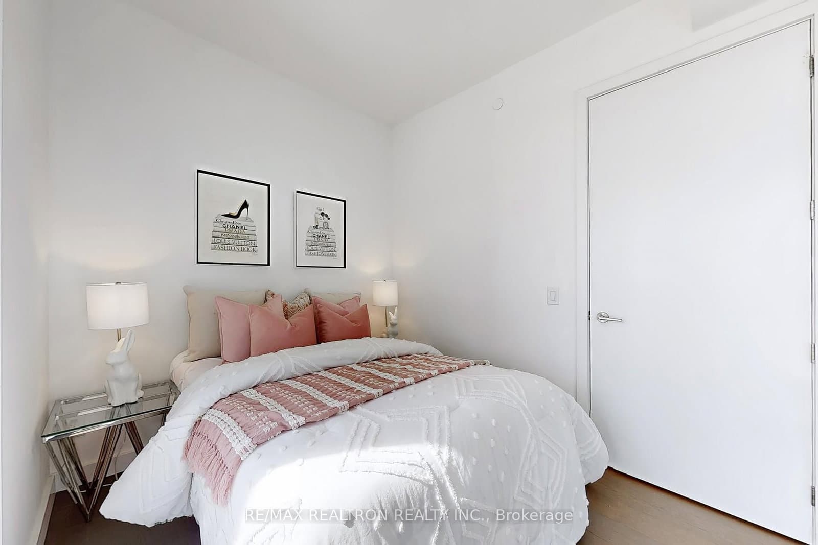 81 Wellesley Street E, Unit 2001 thumbnail 22