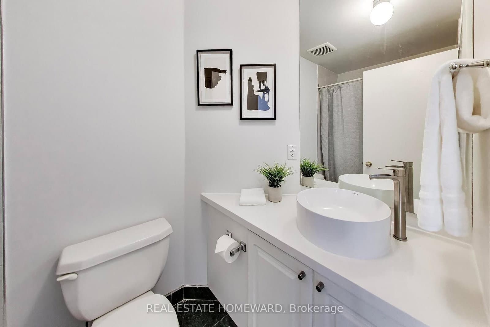 7 King Street E, Unit 602 thumbnail 13