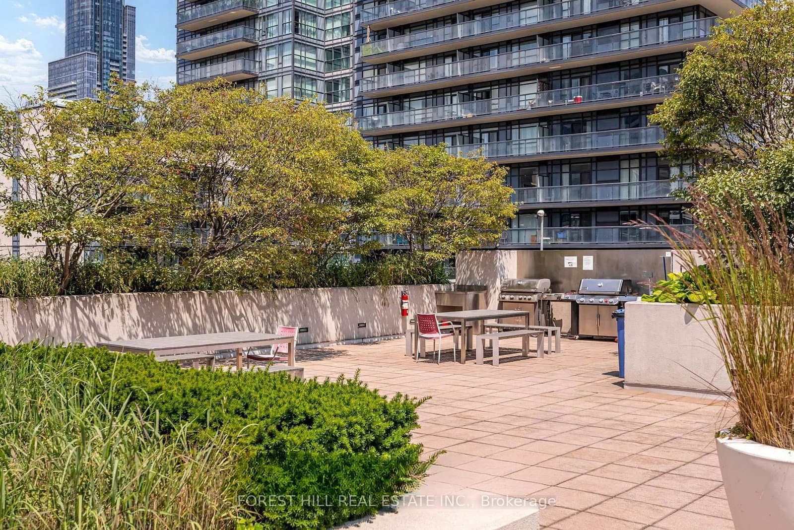 111 Elizabeth Street, Unit 917 thumbnail 10