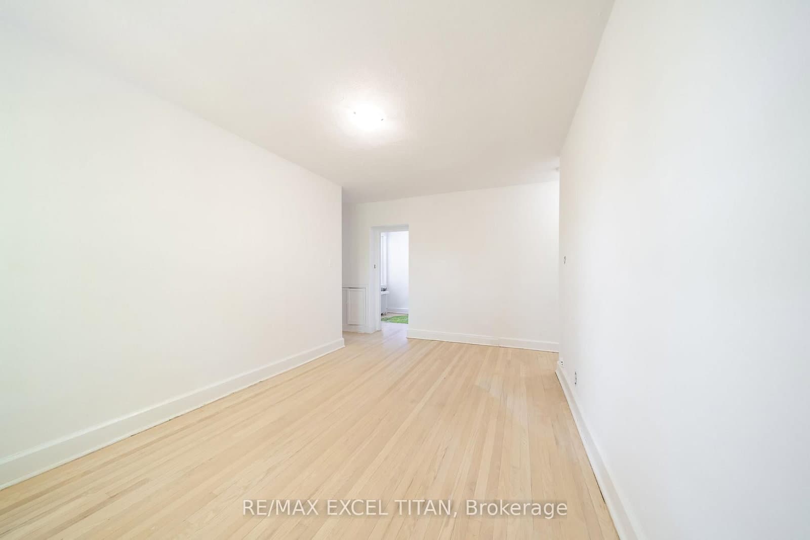 1 Mallory Gardens, Unit 4 thumbnail 8