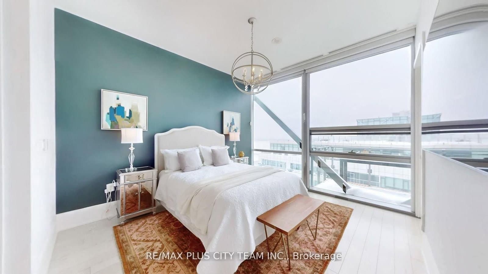 39 Queens Quay E, Unit 1305 thumbnail 13