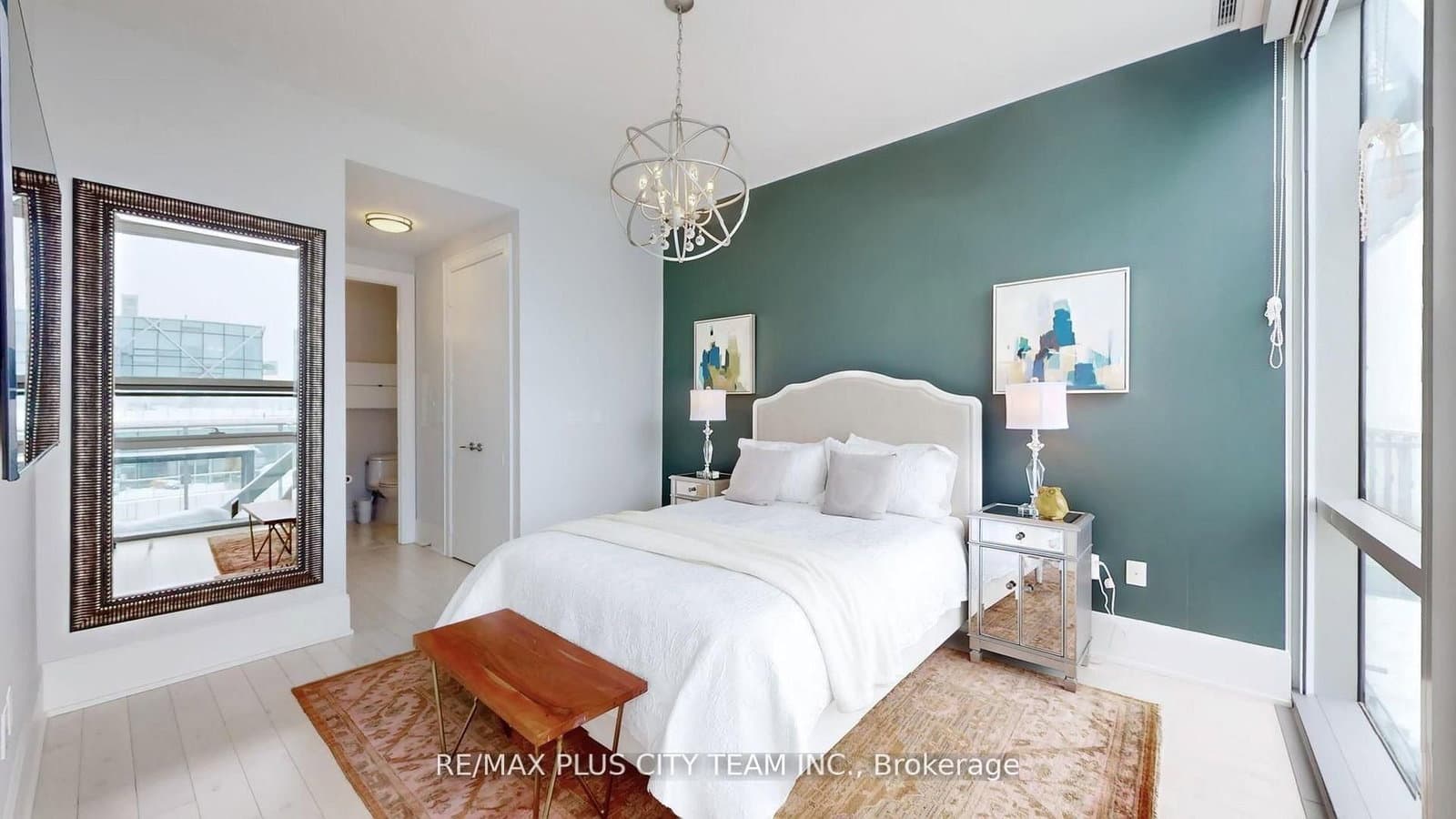39 Queens Quay E, Unit 1305 thumbnail 14