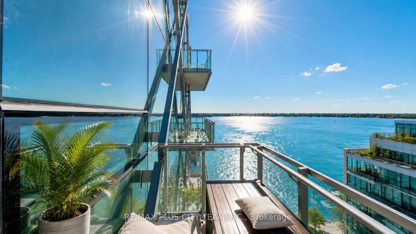 39 Queens Quay E, Unit 1305 thumbnail 27