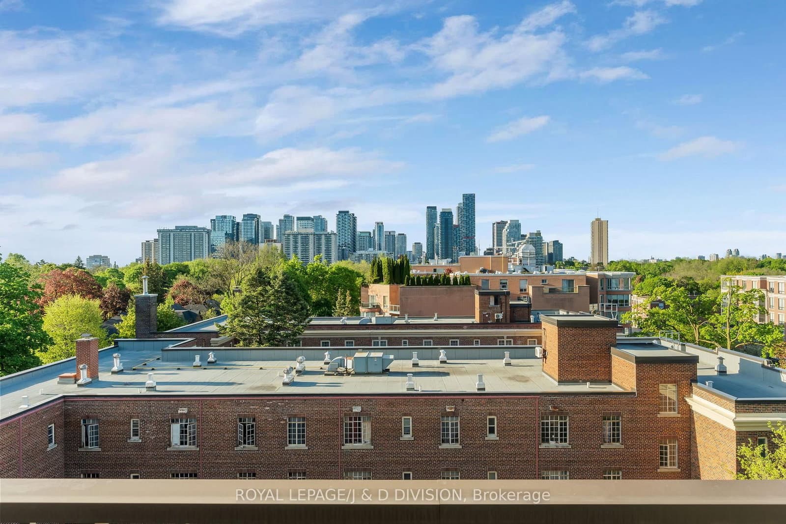 1 Strathgowan Avenue, Unit 710 thumbnail 23