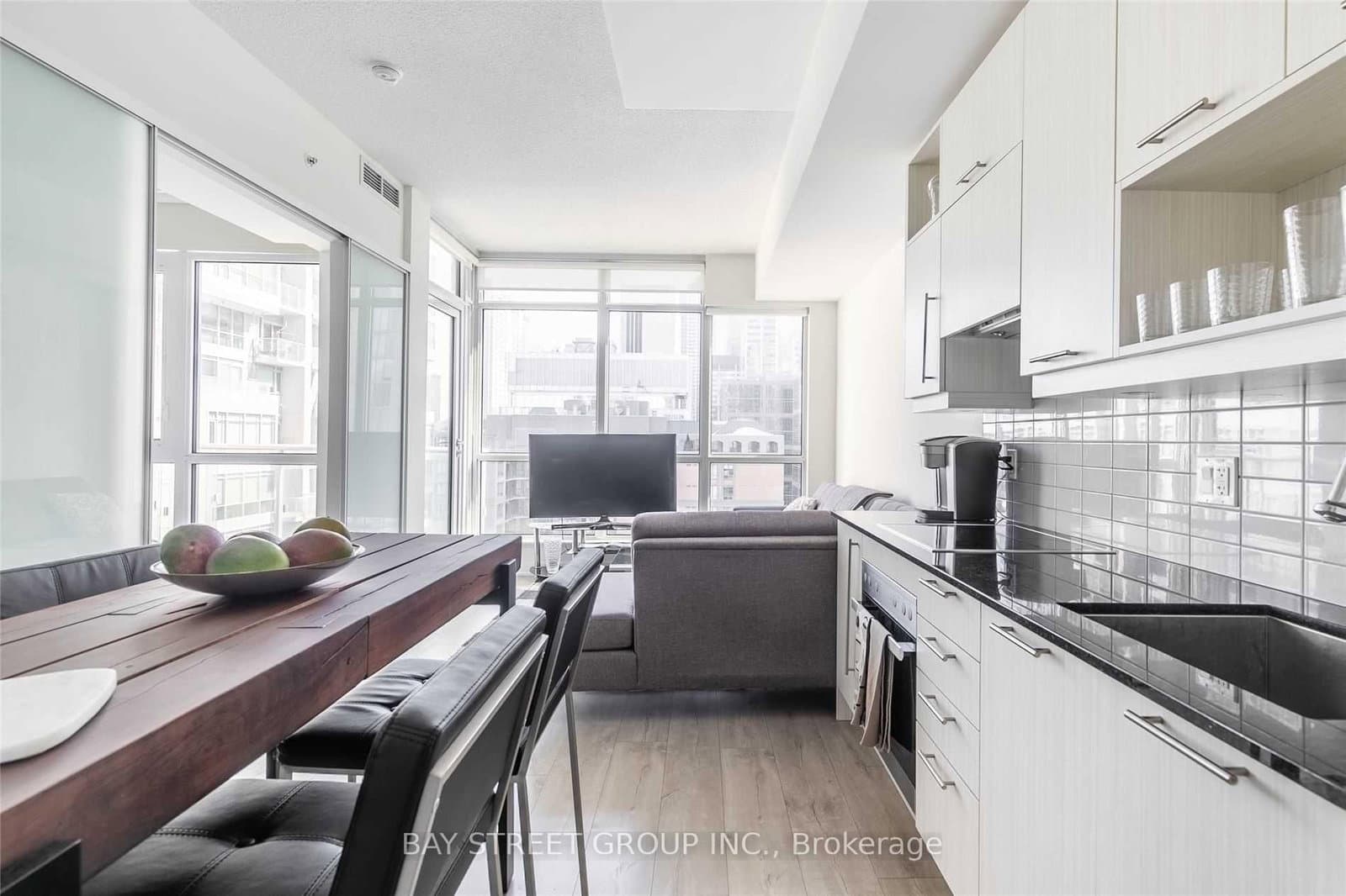 30 Nelson Street, Unit 1603 thumbnail 15