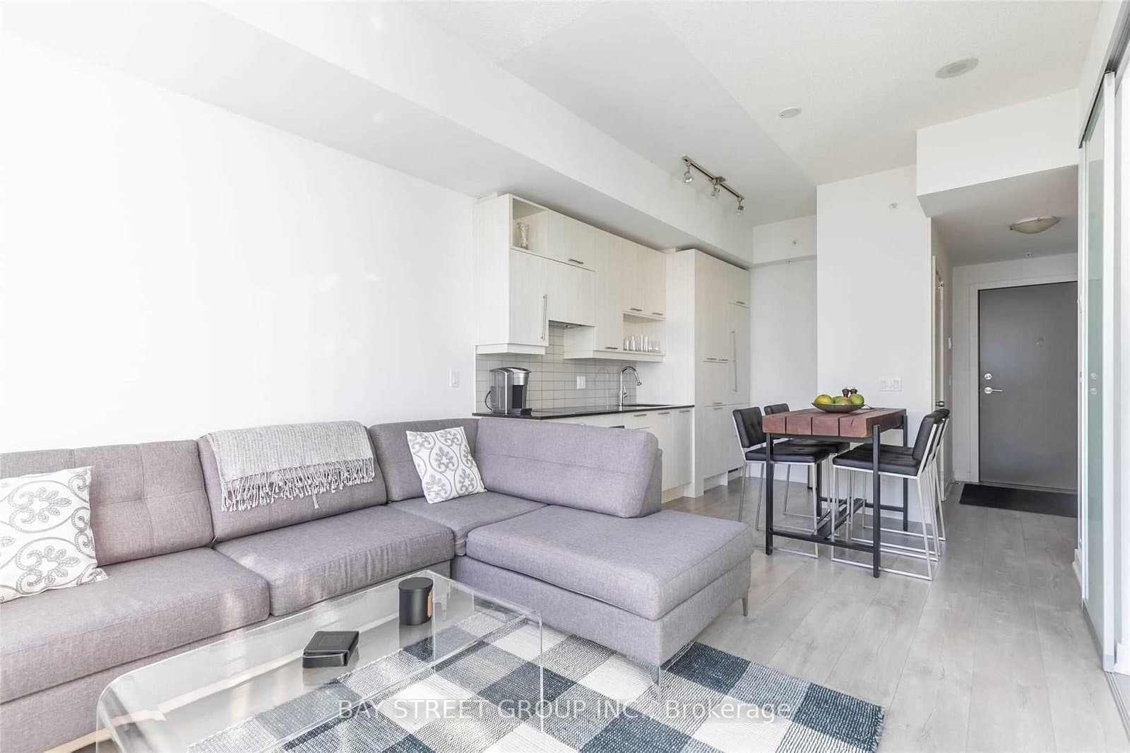 30 Nelson Street, Unit 1603 thumbnail 7