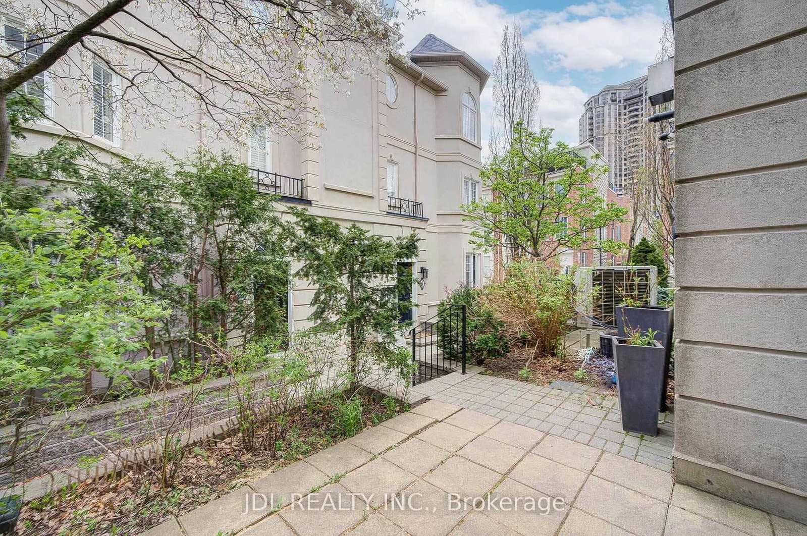 11 Everson Drive, Unit 610 thumbnail 7