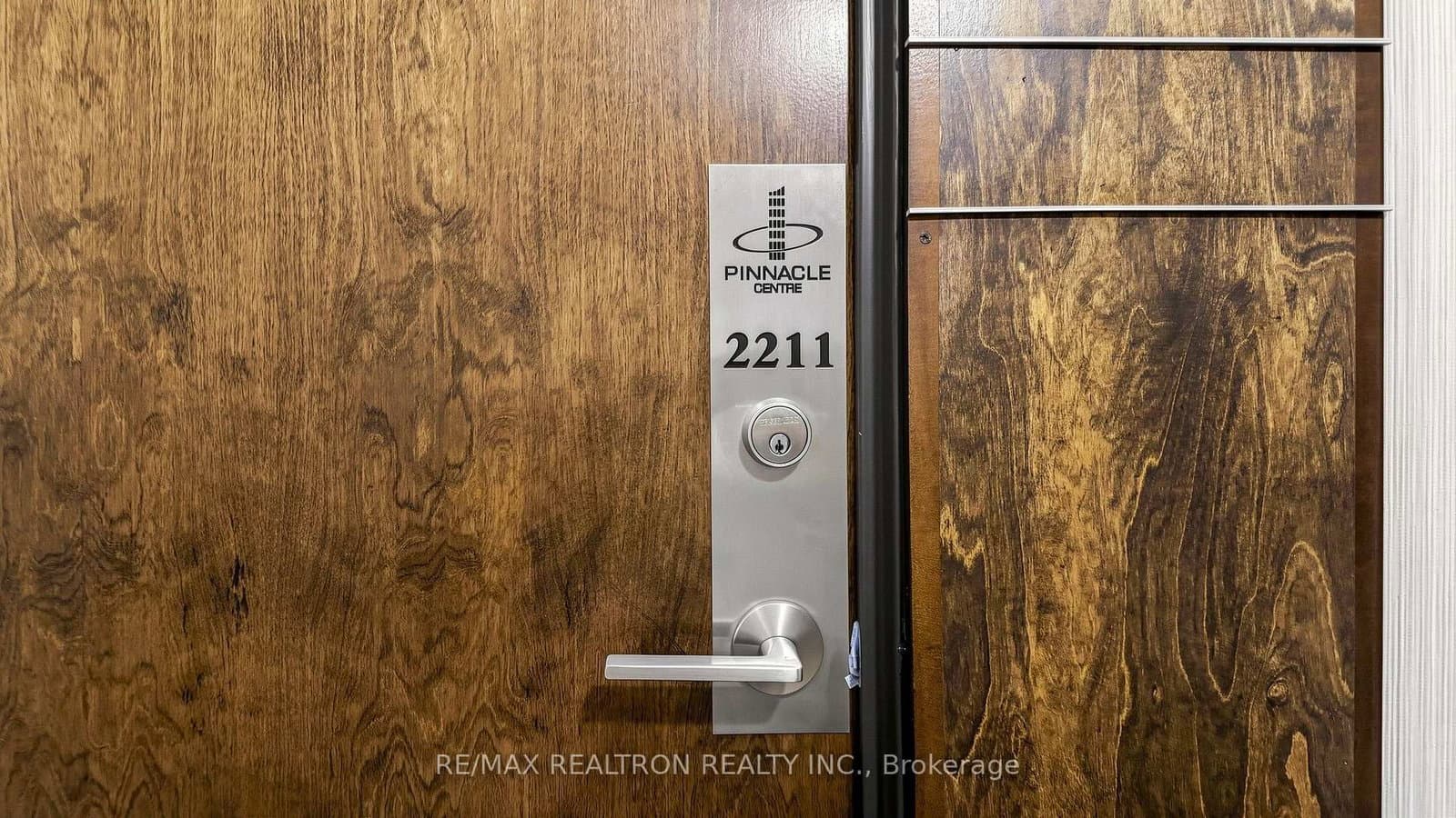 33 Bay Street, Unit 2211 thumbnail 8