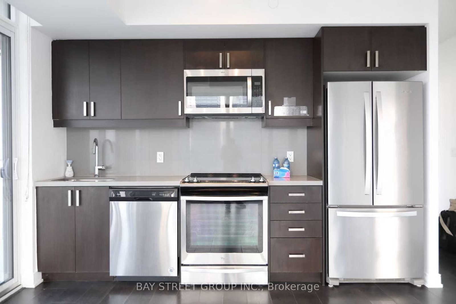50 E Wellesley Street E, Unit 3004 thumbnail 3