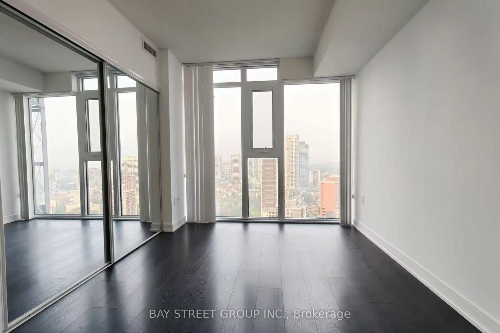 50 E Wellesley Street E, Unit 3004 thumbnail 8