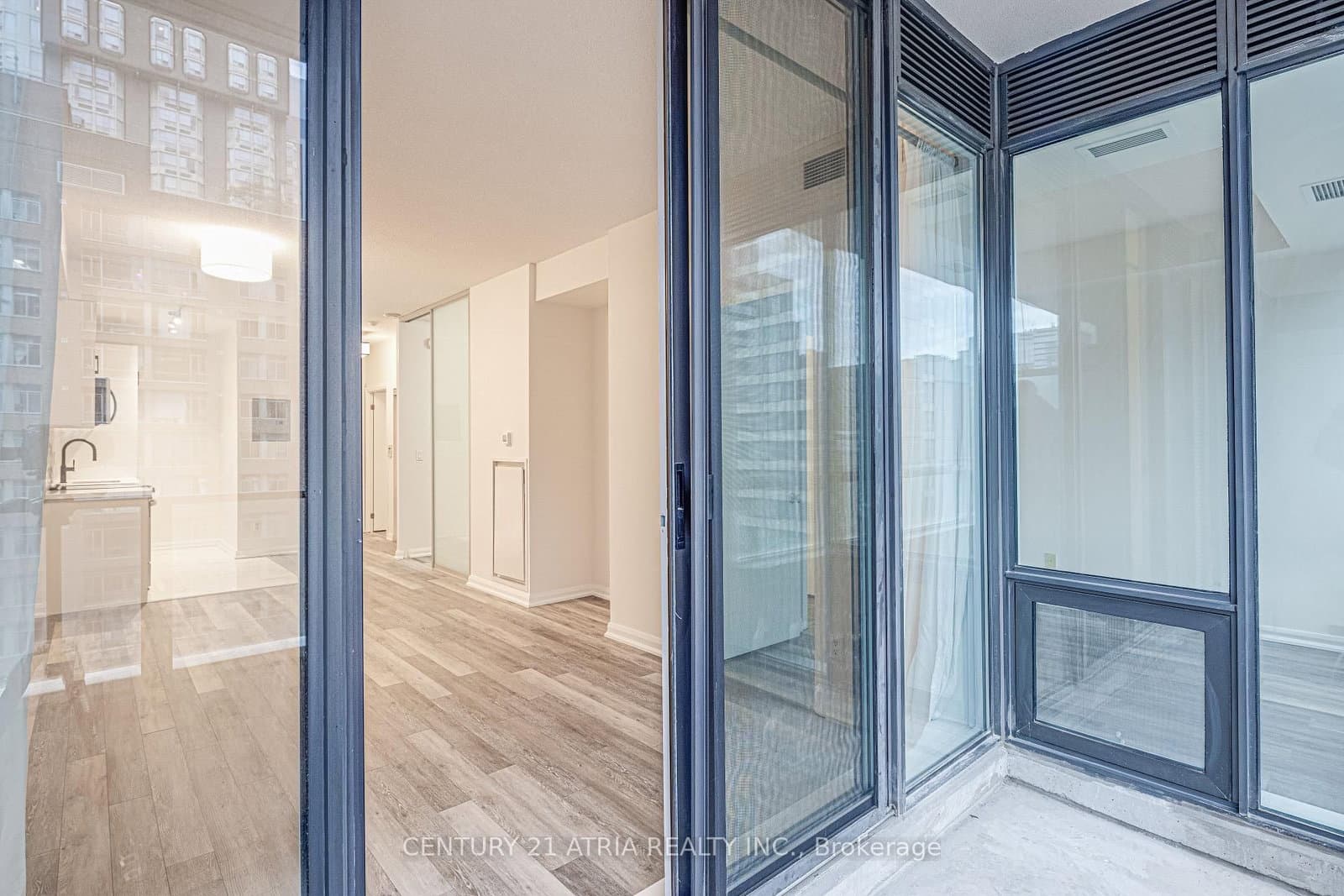 111 Elizabeth Street, Unit 1117 thumbnail 16