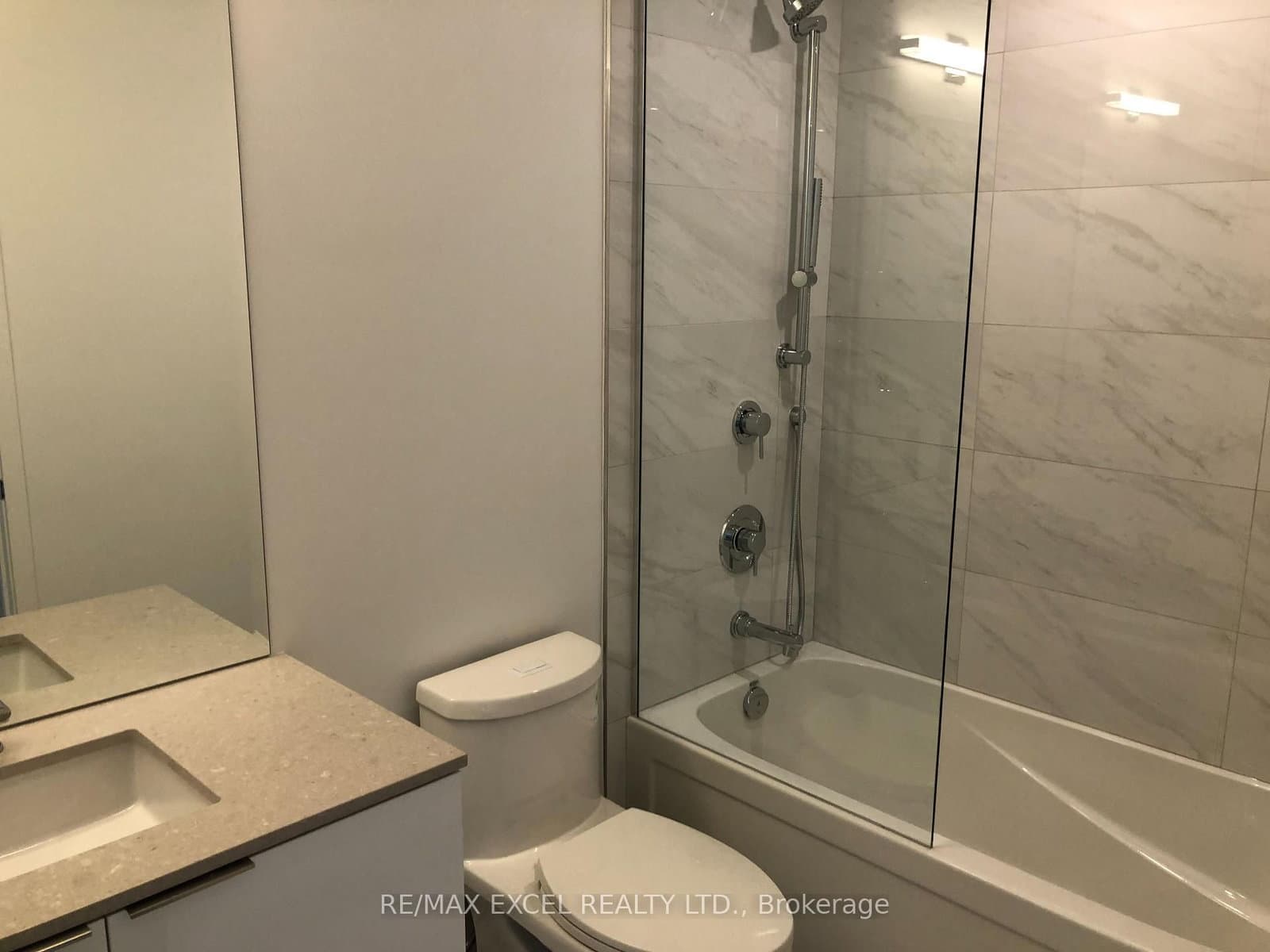 15 Queens Quay E, Unit 1303 thumbnail 10