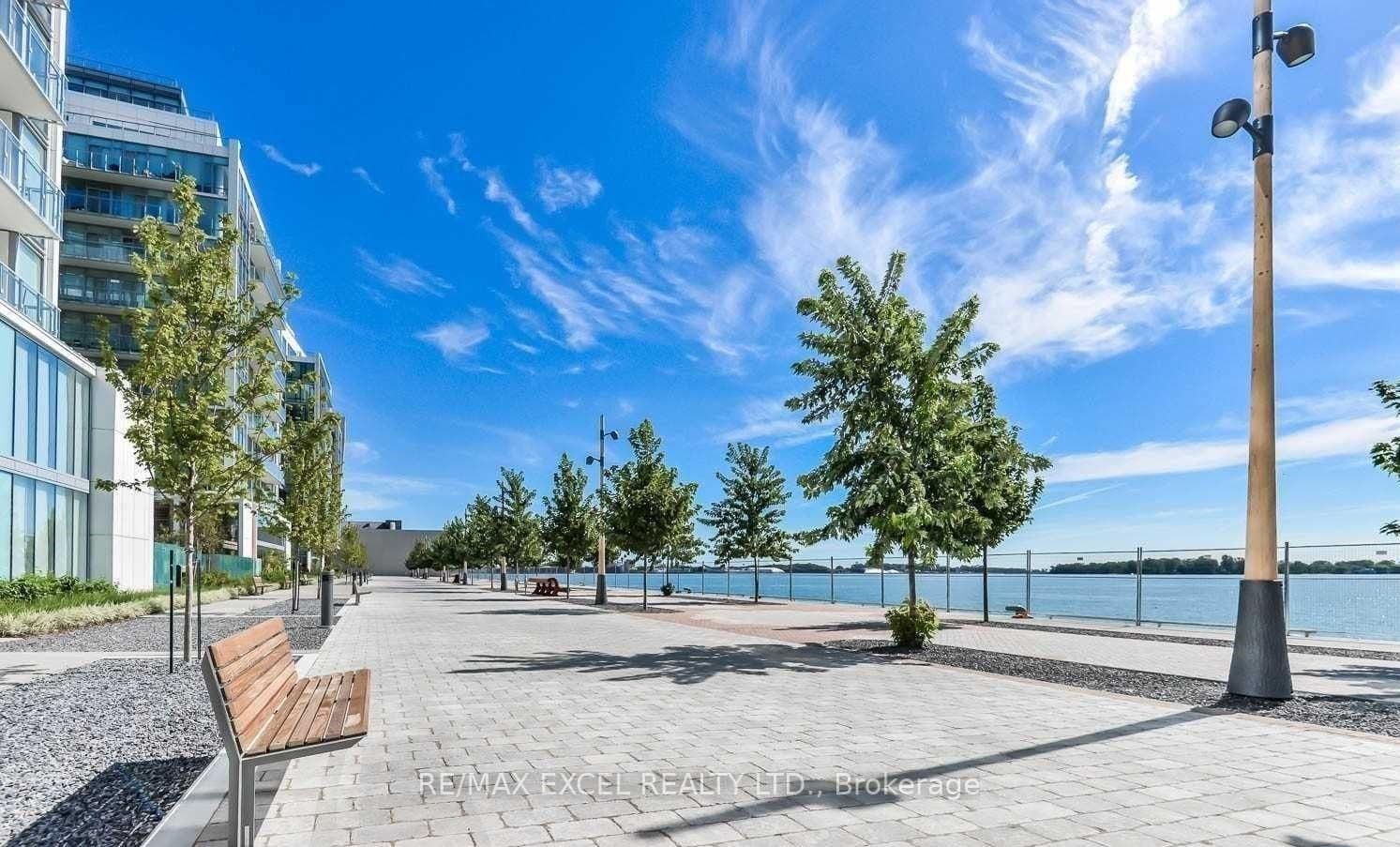 15 Queens Quay E, Unit 1303 thumbnail 23