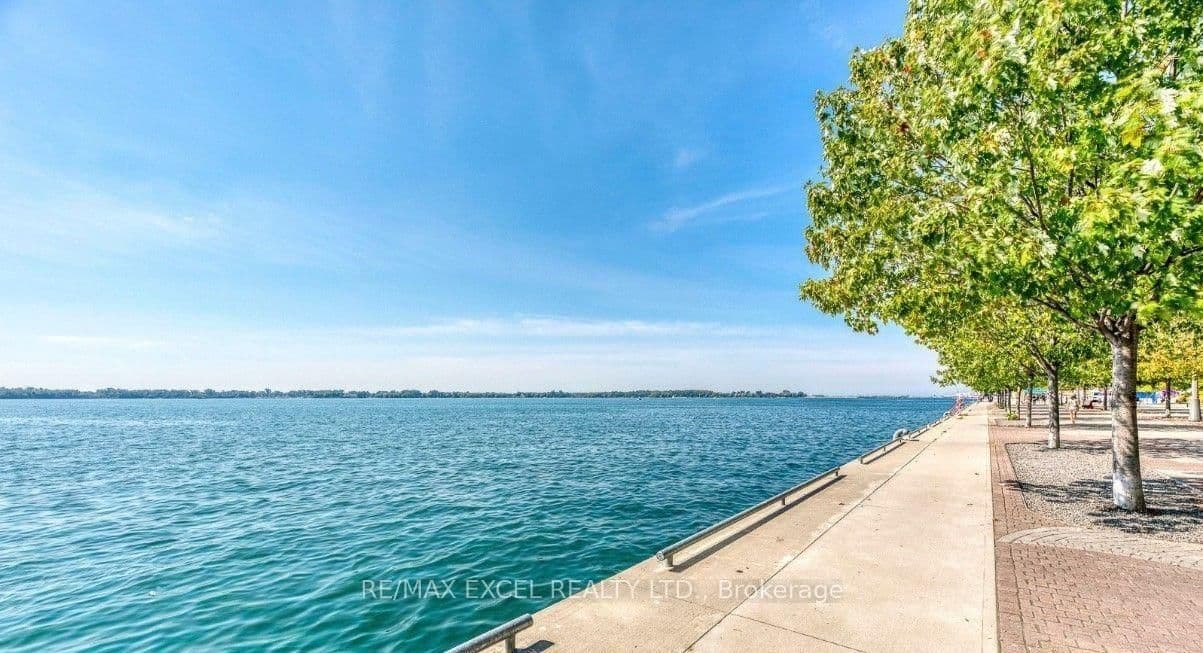 15 Queens Quay E, Unit 1303 thumbnail 24