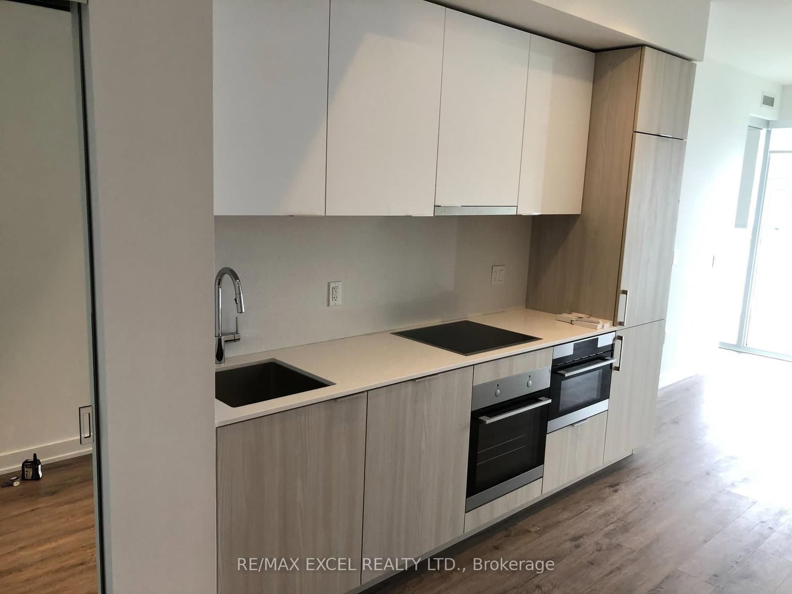 15 Queens Quay E, Unit 1303 thumbnail 5