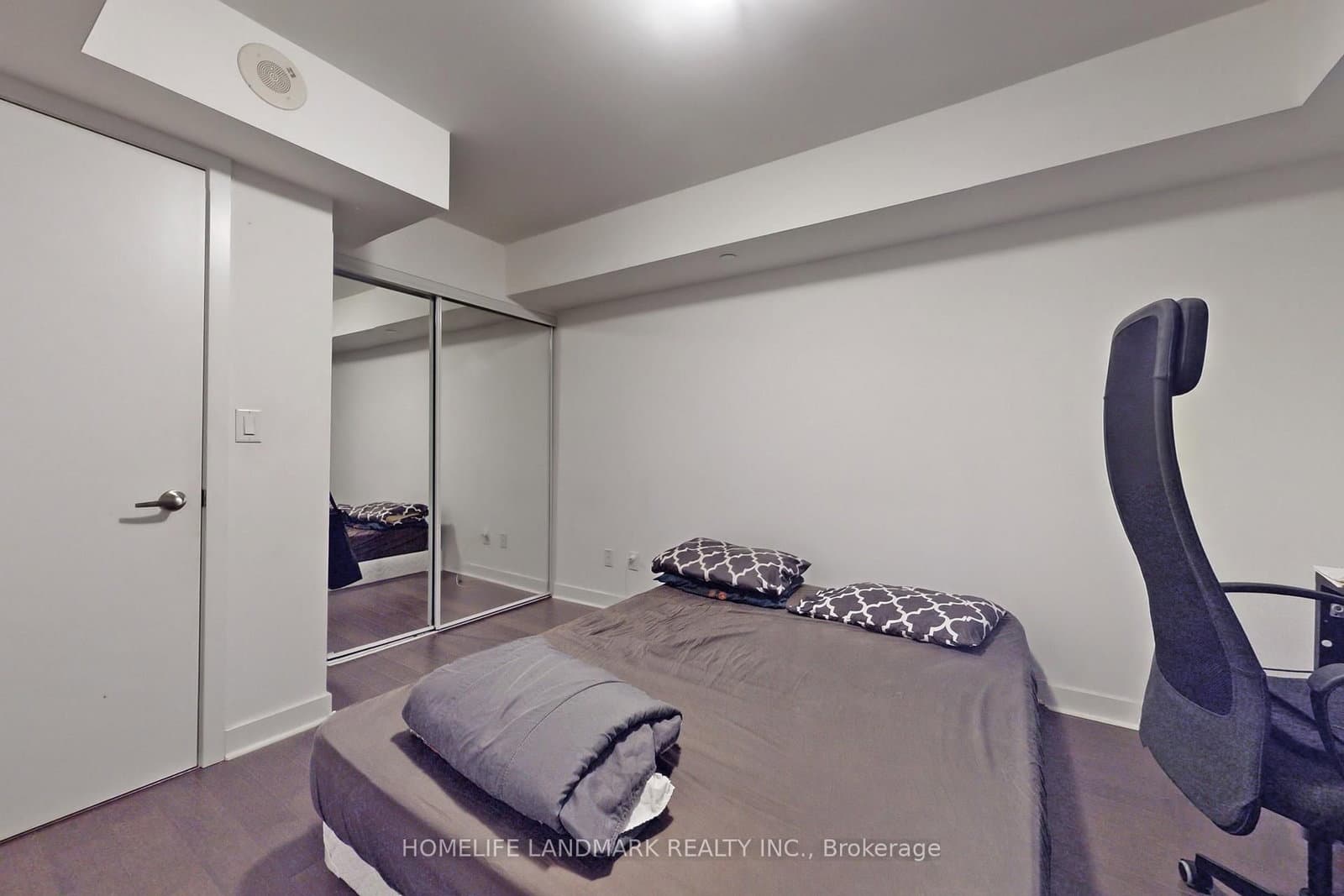 58 Orchard View Boulevard, Unit 505 thumbnail 14