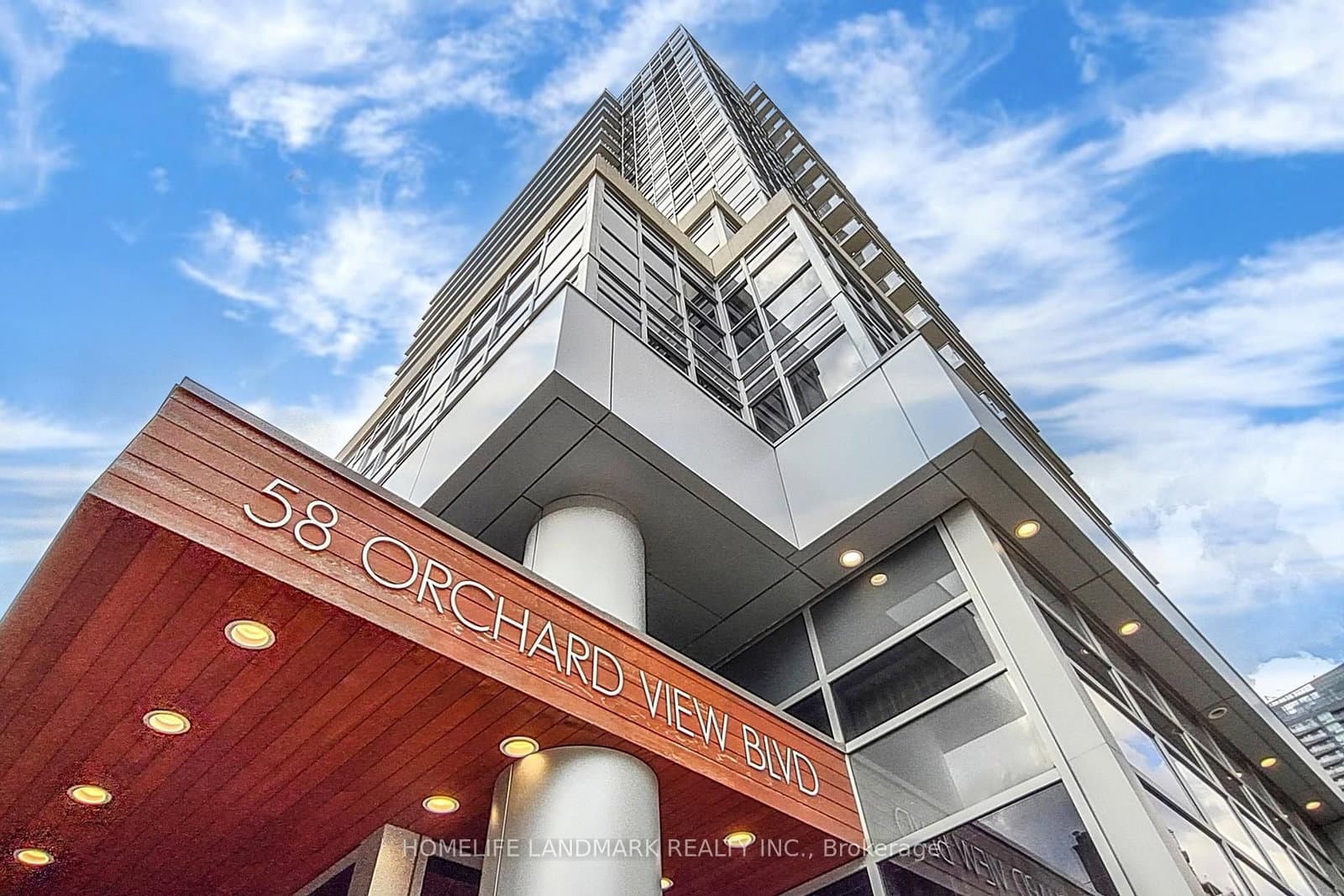 58 Orchard View Boulevard, Unit 505 thumbnail 2