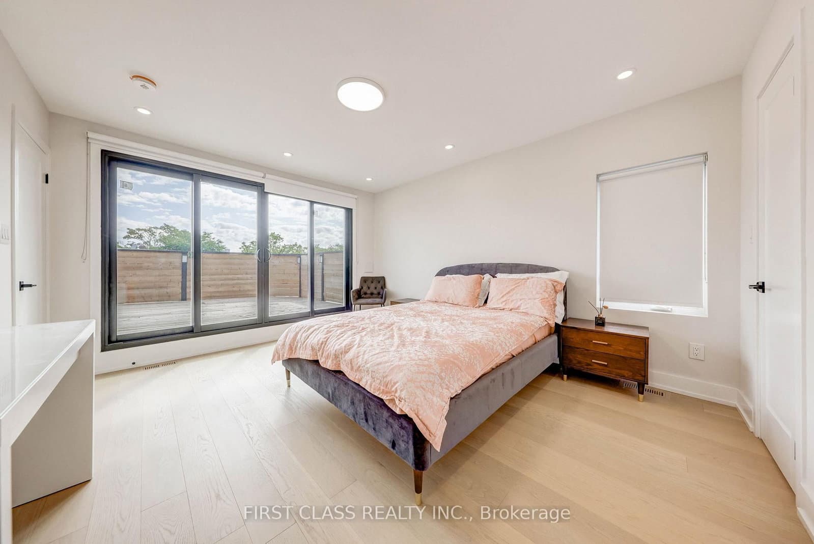 431 Roxton Road thumbnail 22