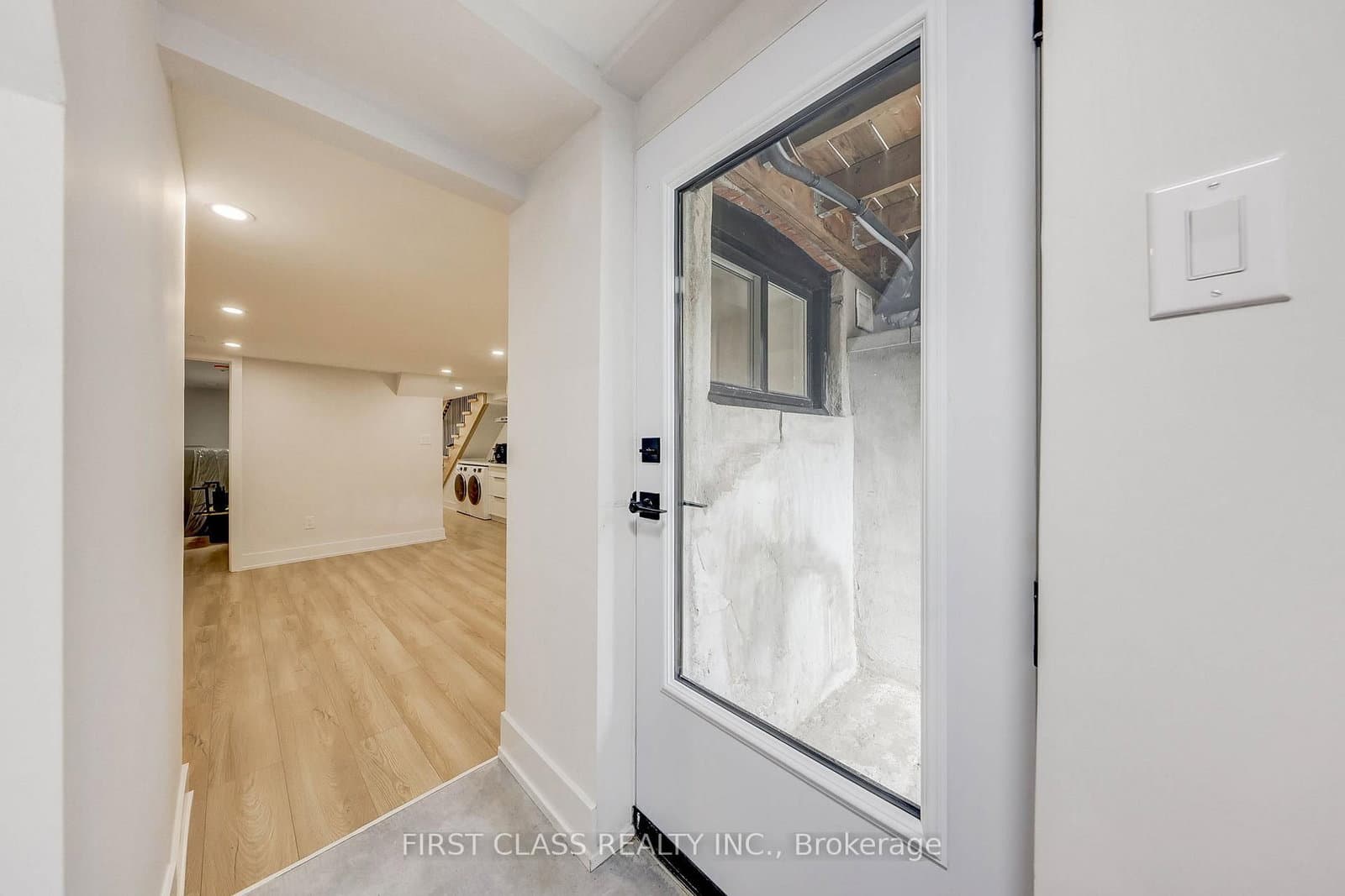 431 Roxton Road thumbnail 35