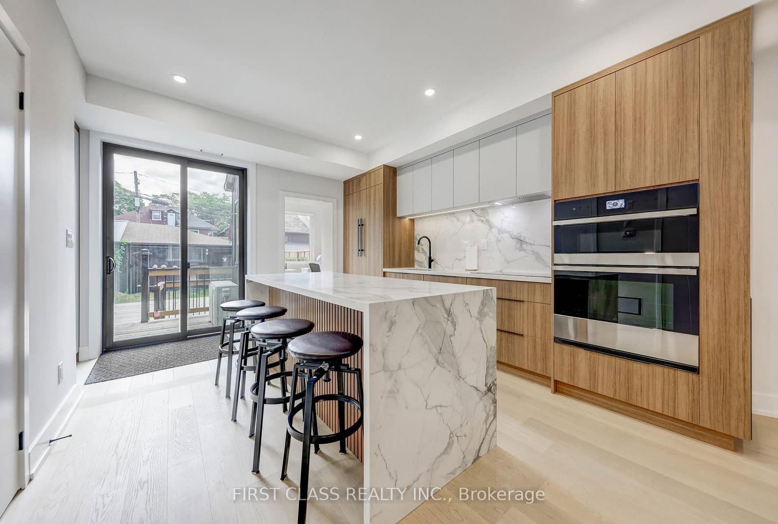 431 Roxton Road thumbnail 6