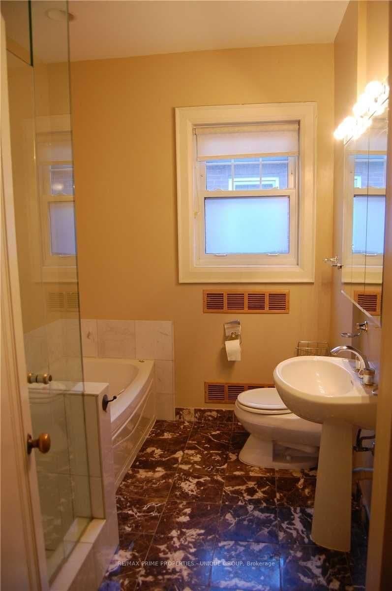39 Whitehall Road, Unit Upper thumbnail 9