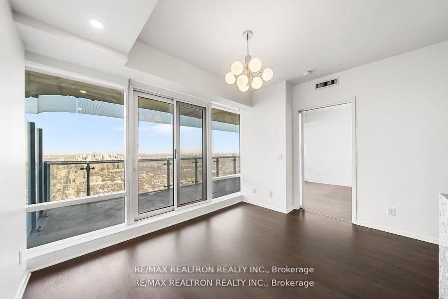 1 Bloor Street E, Unit 6010 thumbnail 25