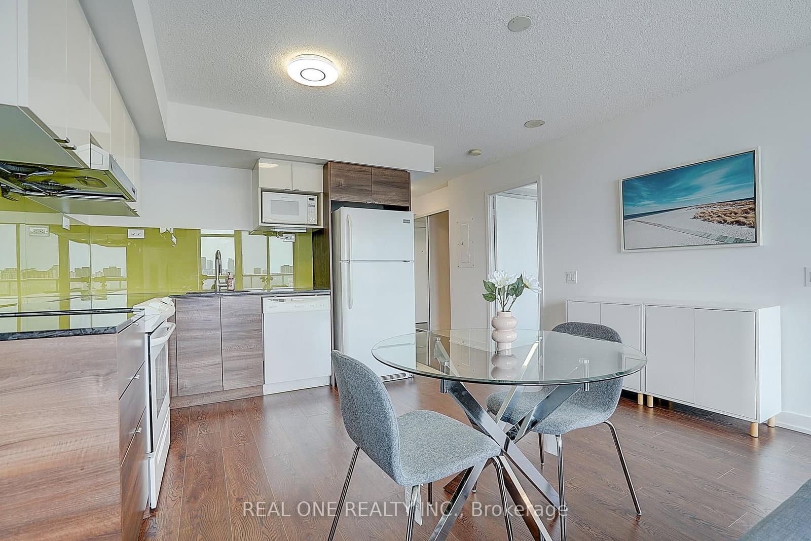 121 Mcmahon Drive, Unit 1501 thumbnail 14