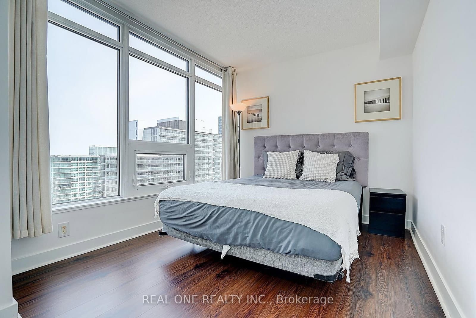 121 Mcmahon Drive, Unit 1501 thumbnail 20