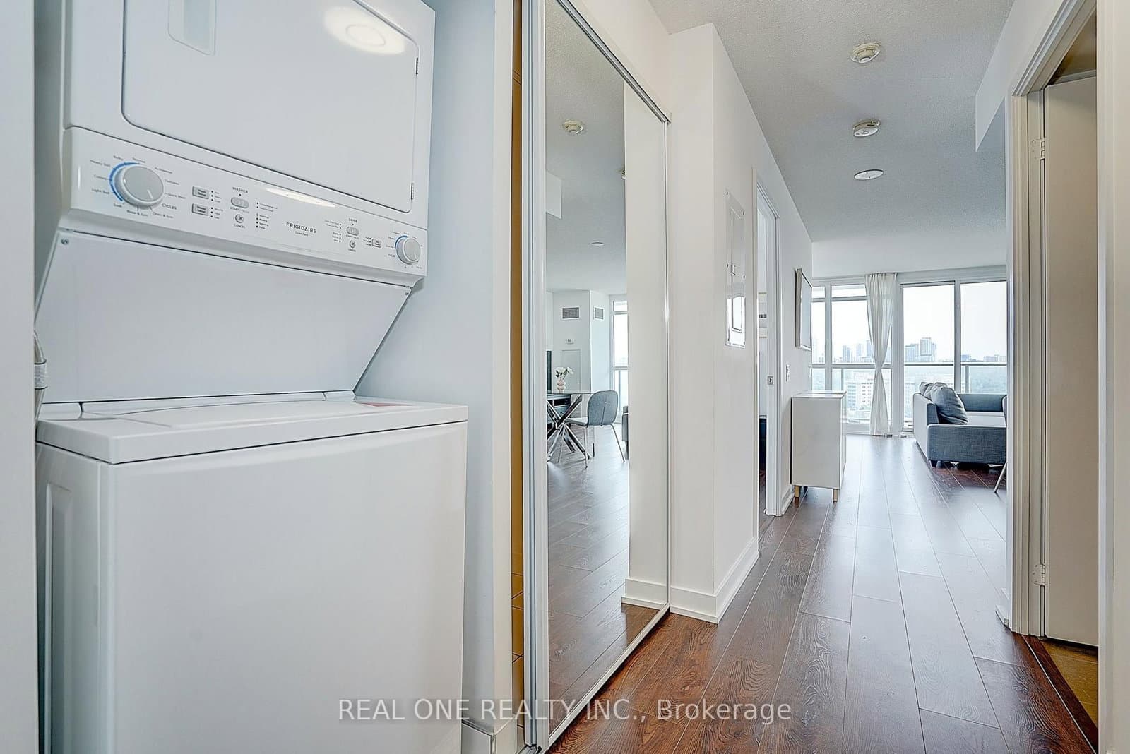 121 Mcmahon Drive, Unit 1501 thumbnail 23